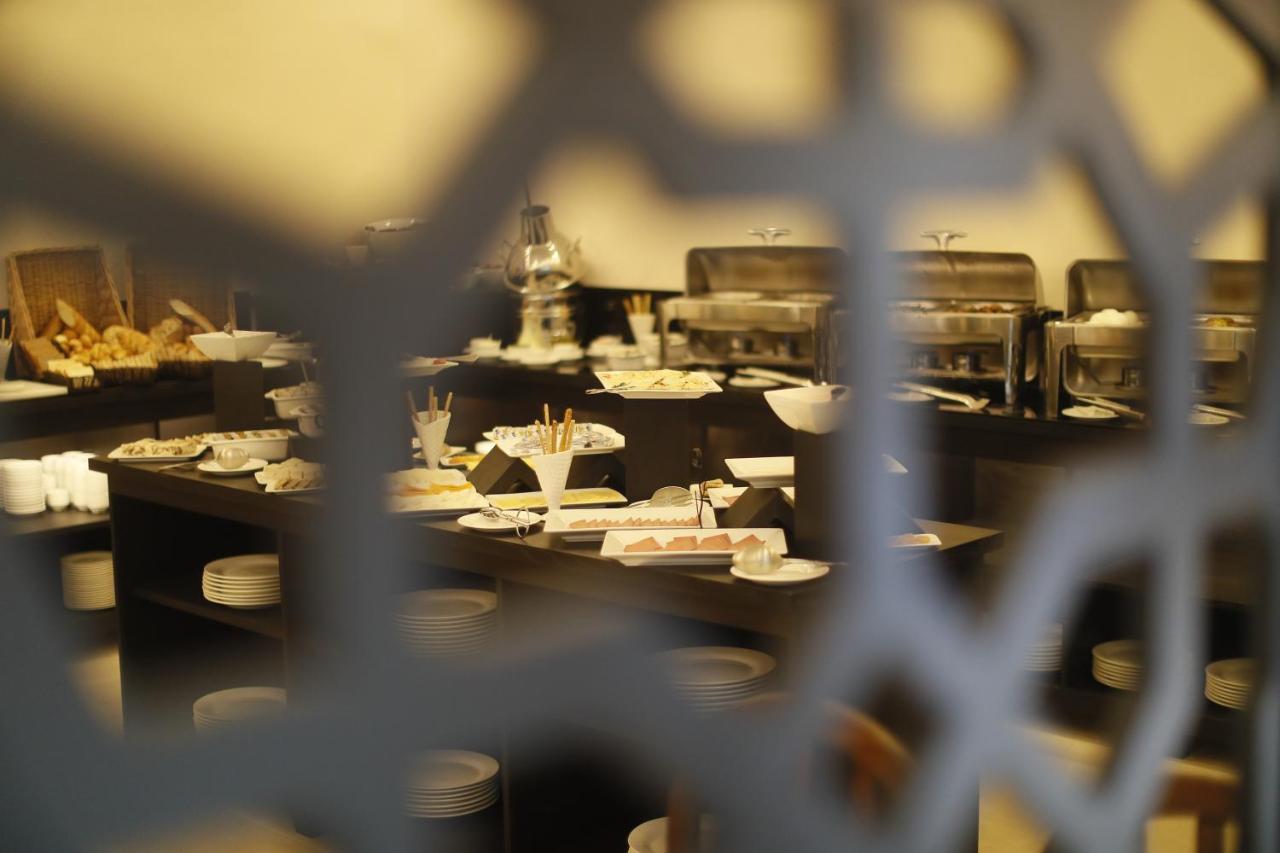 The Signature Hotel Amman Extérieur photo