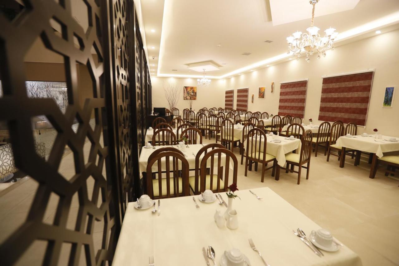 The Signature Hotel Amman Extérieur photo