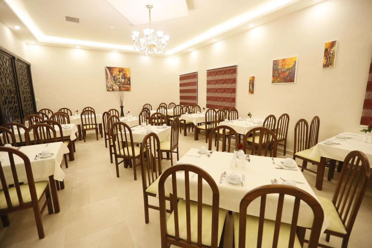 The Signature Hotel Amman Extérieur photo