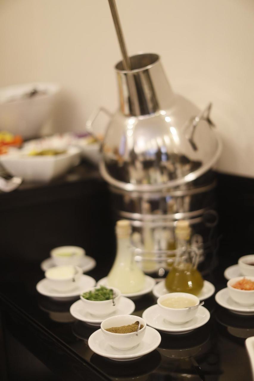 The Signature Hotel Amman Extérieur photo
