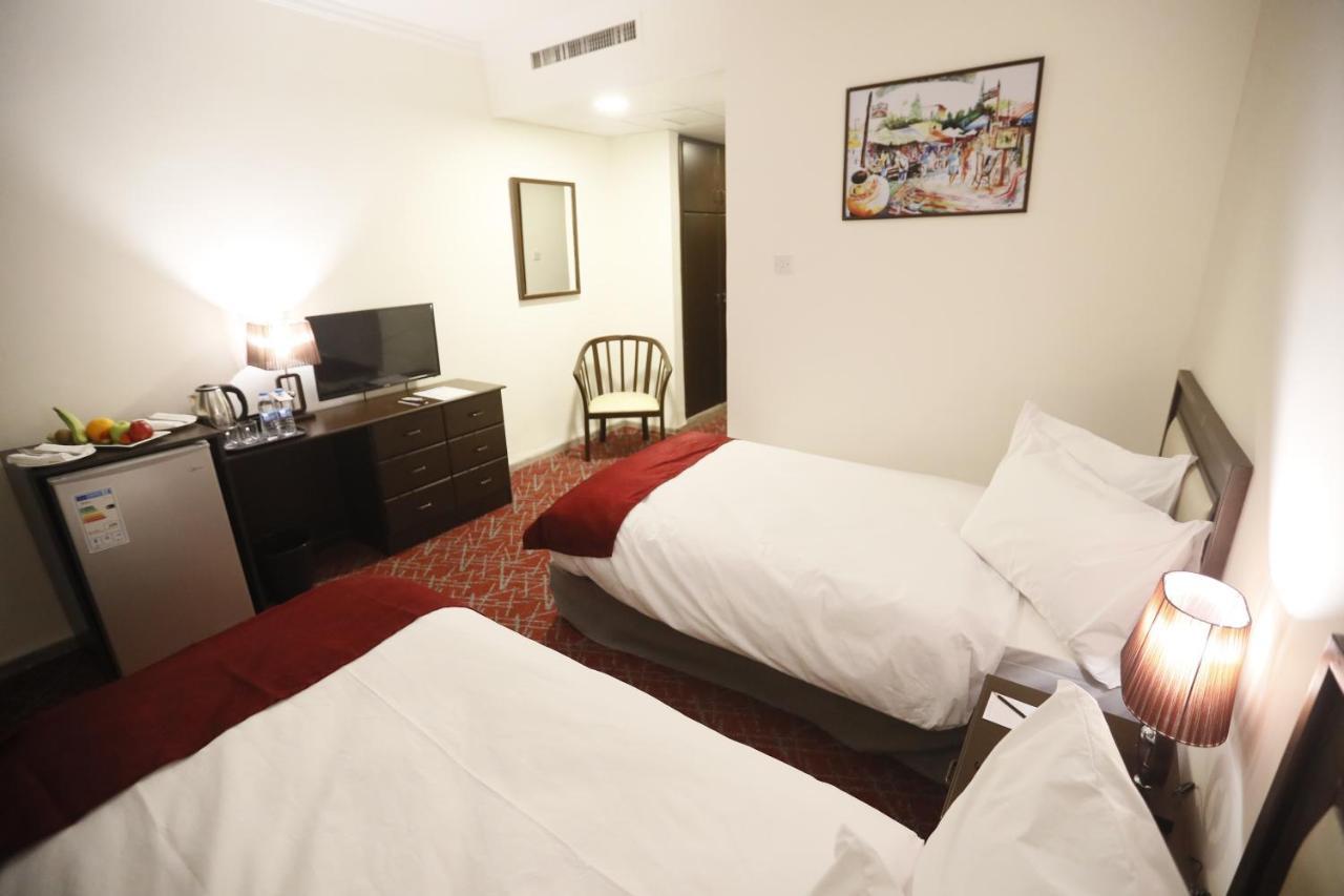 The Signature Hotel Amman Extérieur photo