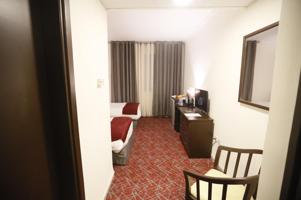 The Signature Hotel Amman Extérieur photo